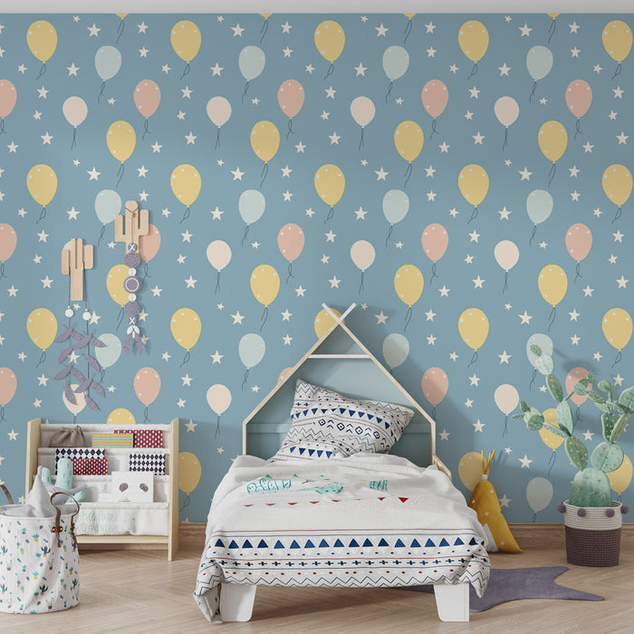 Kinderzimmer Tapete mit Muster | Bunte Luftballons auf blauem Hintergrund