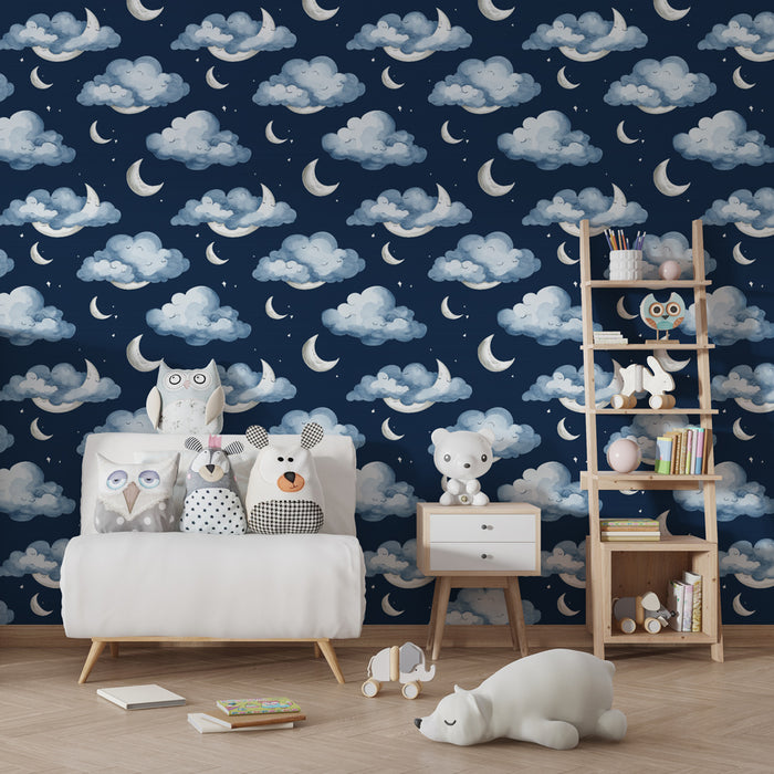 Kinderkamer behang met patronen | Zachte wolken en zilveren manen op een nachtelijke achtergrond