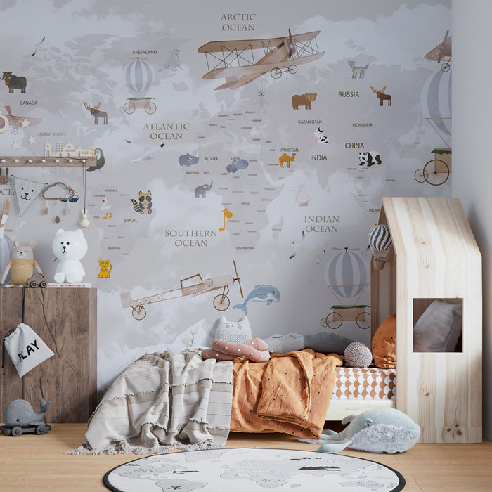 Papel pintado infantil | Mapa del mundo en tonos suaves con animales, globos aerostáticos y aviones retro
