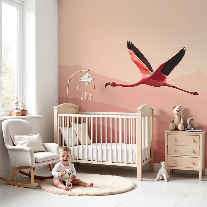 Kinderkamer behang | Roze flamingo op een achtergrond van zachte bergen