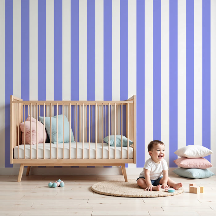 Papel pintado infantil | Rayas verticales suaves en violeta