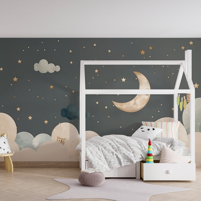 Papier peint chambre bébé | Nuit étoilée avec lune dorée, nuages crème et petite chouette cachée