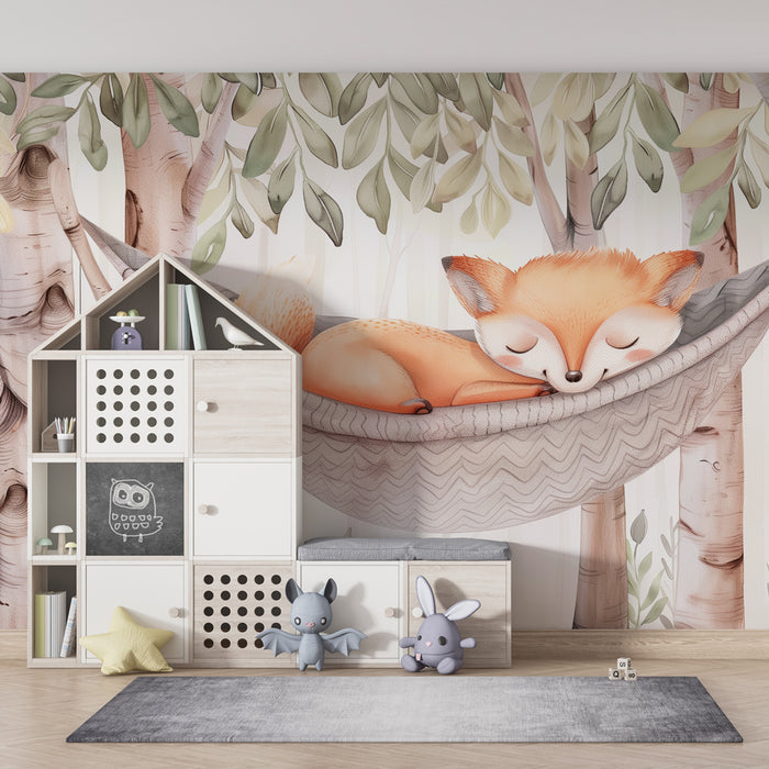 Papel pintado infantil - Pequeño zorro dormido en una hamaca tejida en el corazón de un bosque de abedules.