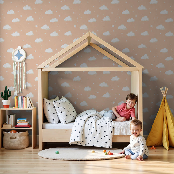 Kinderkamer behang met motieven | Zachte wolken op een perzikkleurige achtergrond