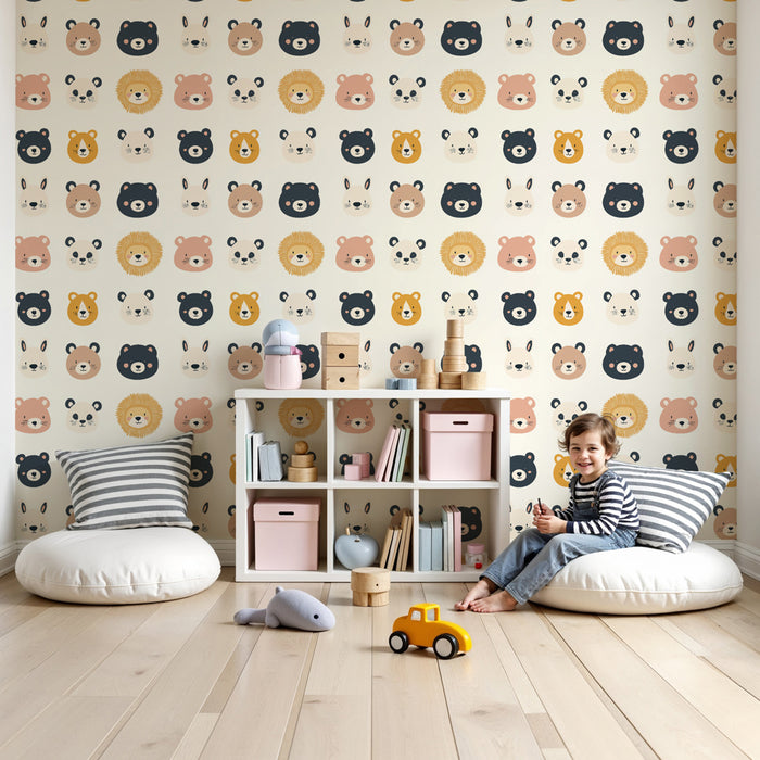 Kinderkamer behang met motieven | Schattige dierenkoppen op een lichte achtergrond