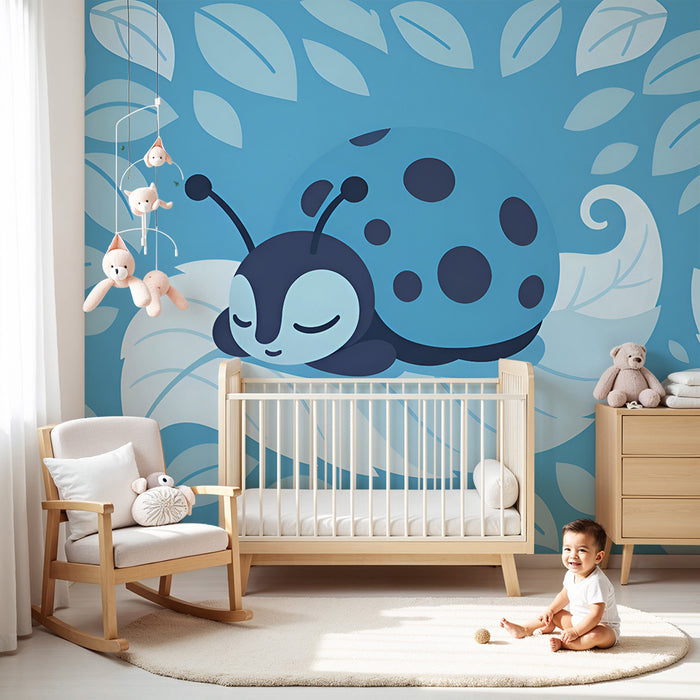 Lastenhuoneen tapetti | Nukkuva leppäkerttu sinisellä taustalla