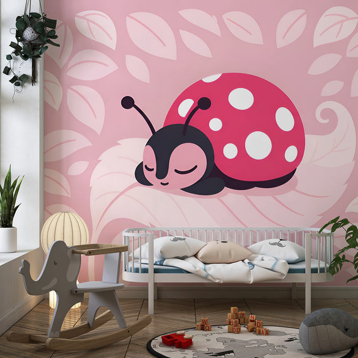 Papier peint chambre bébé | Coccinelle endormie sur feuillage rose