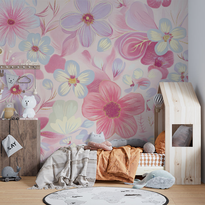 Lastenhuoneen tapetti | Vaaleanpunaiset kukat ja kultaiset yksityiskohdat