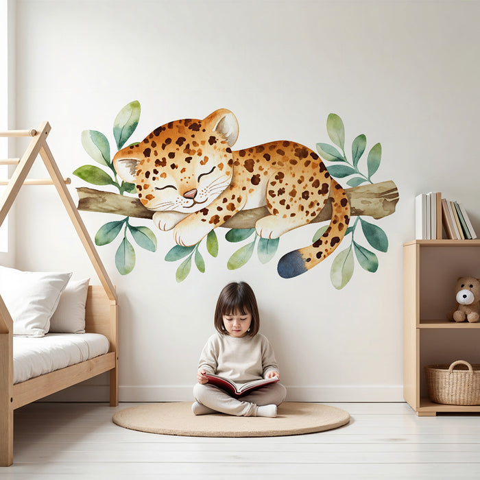 Lastenhuoneen tapetti | Uninen pikkuleopardi