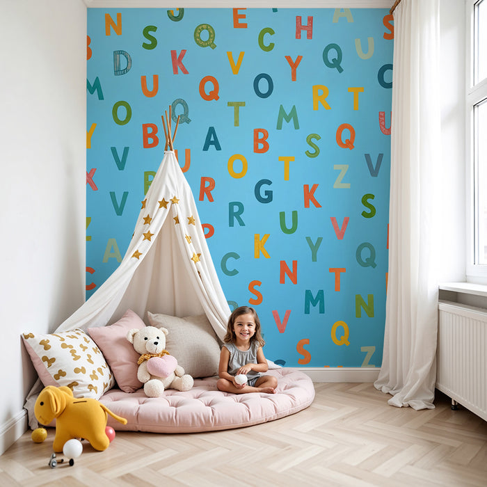 Papel pintado infantil | Alfabeto multicolor sobre fondo azul