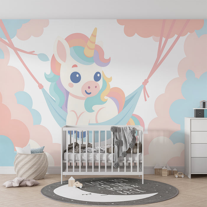 Papier peint chambre bébé | Licorne rêveuse dans des nuages pastel