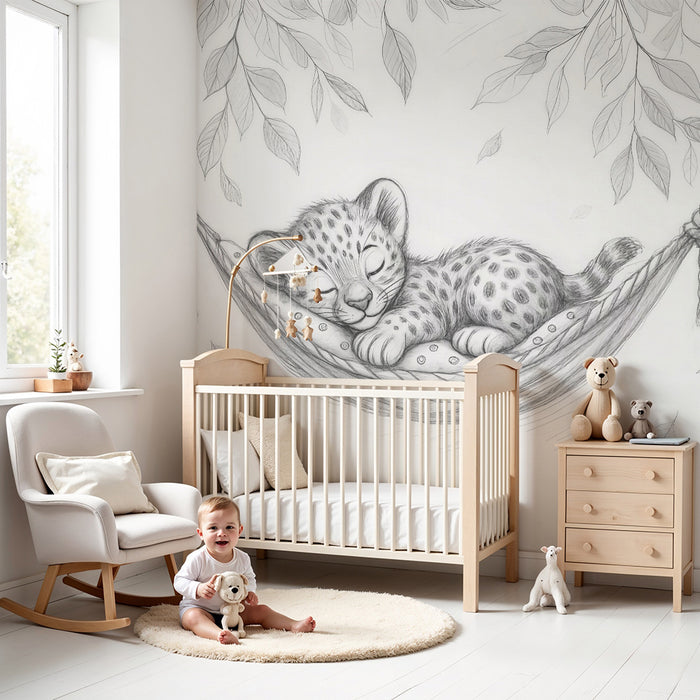 Papel pintado bebé leopardo | Dulzura y ensueño en blanco y negro