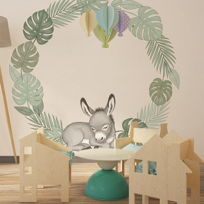 Babyzimmer Tapete | Schlafender Esel und tropisches Laubwerk