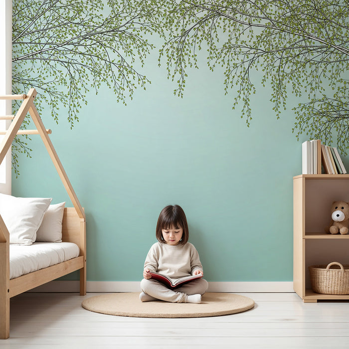 Behang kinderkamer | Berkenbomen met groen bladerdek op lichtblauwe achtergrond