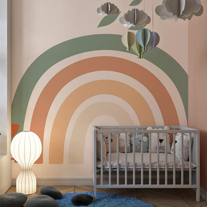 Barntapet | Mjuk regnbåge omgiven av färgglada lövverk
