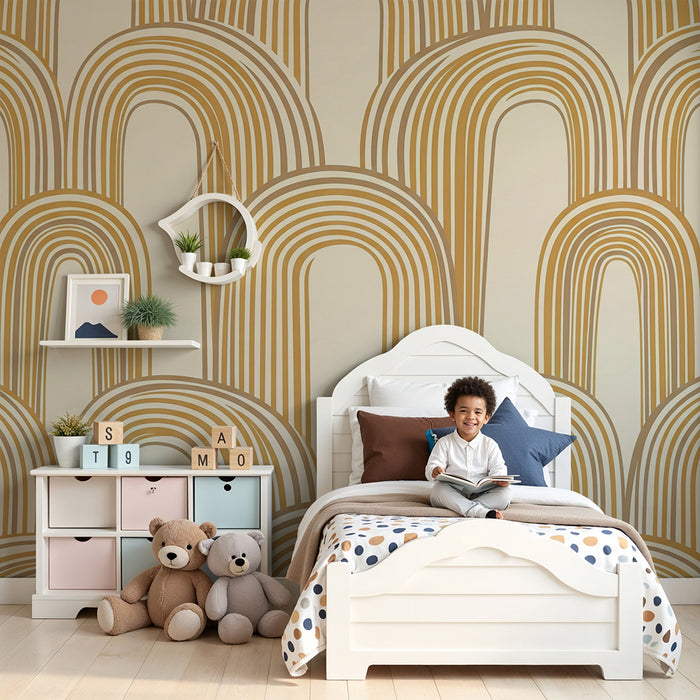 Papel de parede para quarto de bebé | Arcos coloridos em tons dourados sobre fundo creme