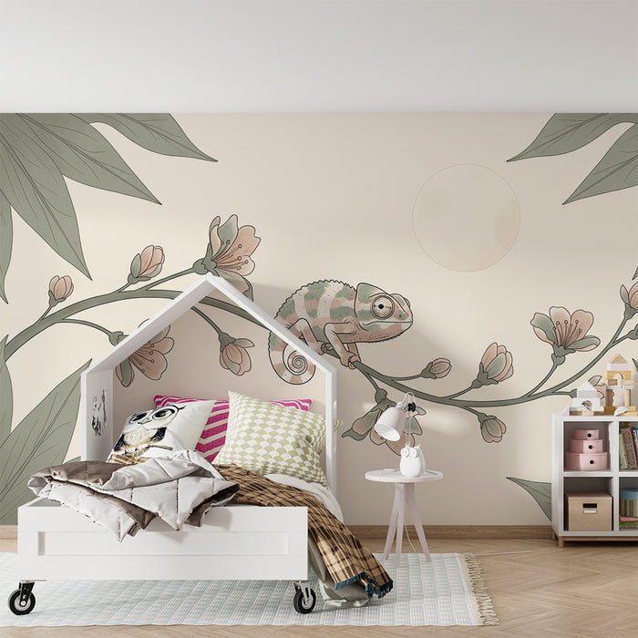 Behang babykamer | Speelse kameleon op een bloementak