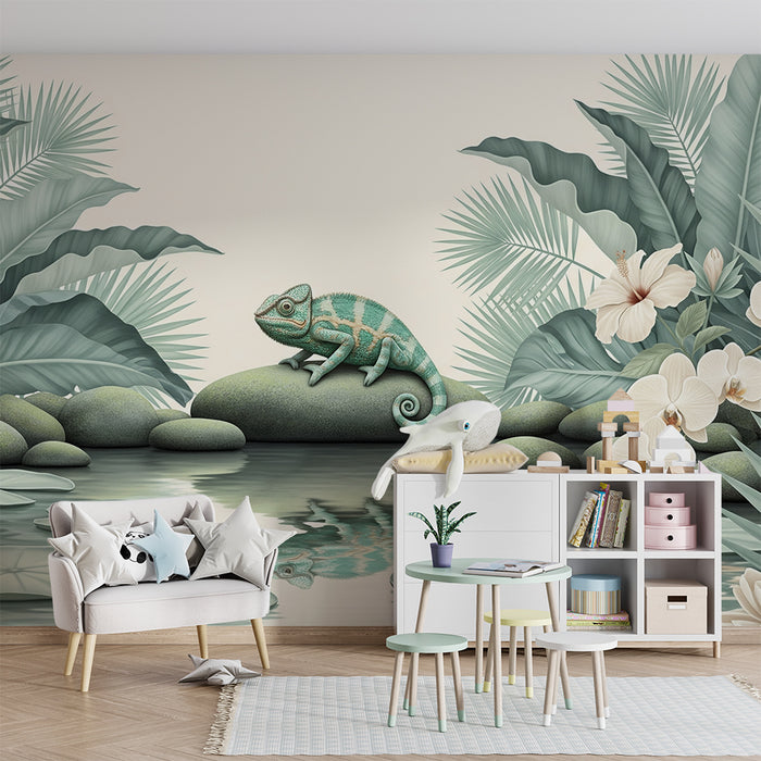 Papier peint chambre bébé | Caméléon sur un rocher entouré de fleurs et de feuillage tropical