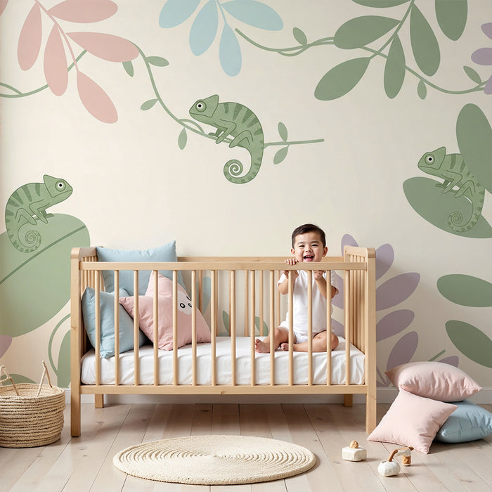 Behang voor de babykamer | Speelse kameleons tussen kleurrijk blad
