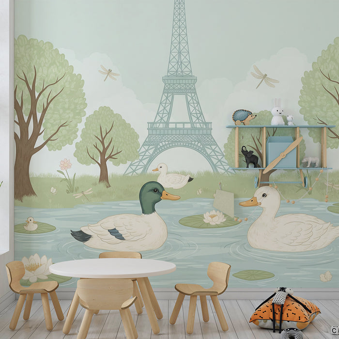 Tapete fürs Babyzimmer | Friedliche Enten am Wasser mit dem Eiffelturm im Hintergrund