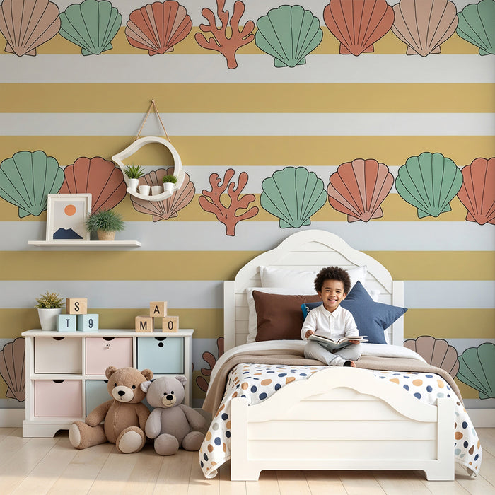 Papel de parede para quarto de bebé | Conchas e corais sobre fundo listado em tons pastel