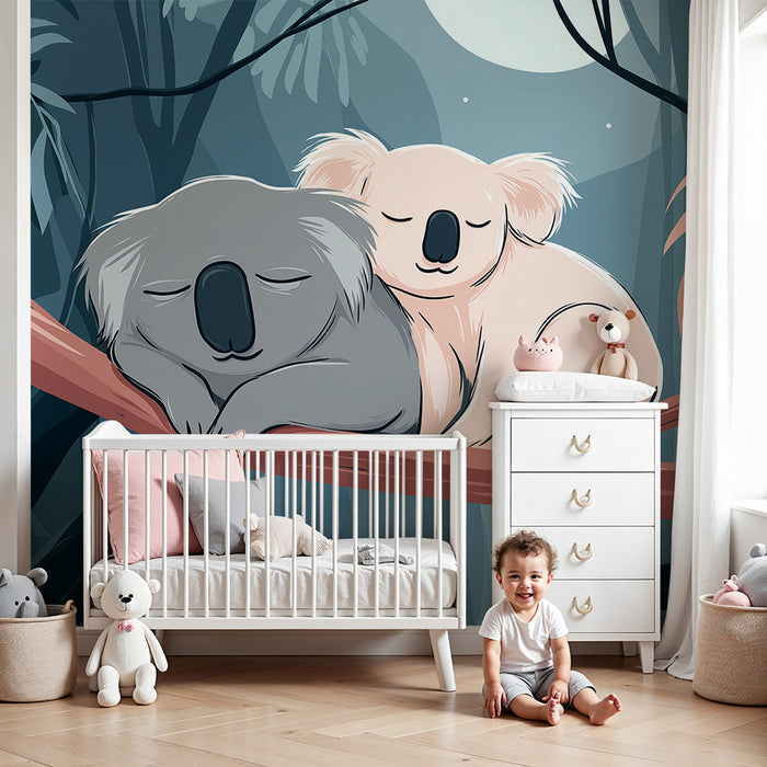 Babyzimmer Tapete | Zwei schlafende Koalas auf einem Ast in einem beruhigenden Dschungel