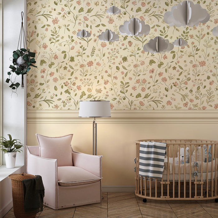 Babyværelses tapet | Bløde pastelblomster på cremefarvet baggrund