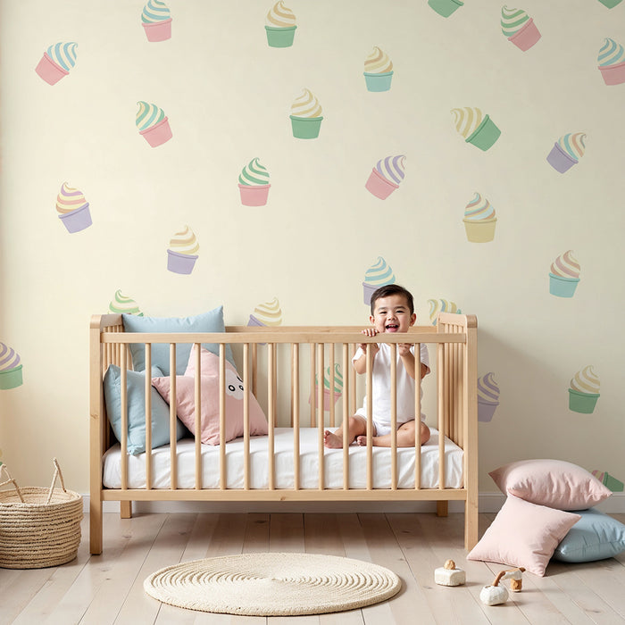 Vauvanhuoneen tapetti | Pastellitaustalla pehmeitä italianjäätelöitä