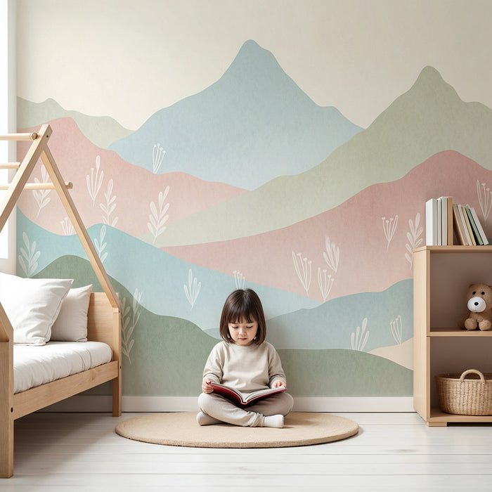 Barntapet | Mjuka pastellfärgade berg med delikat lövverk