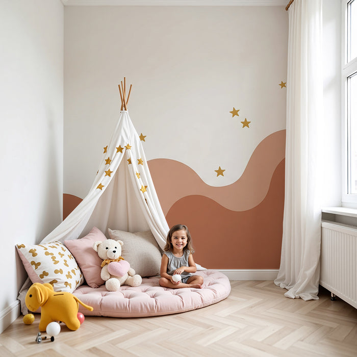 Lastenhuoneen tapetti | Lempeät aallot ja kultaiset tähdet vaalealla pohjalla