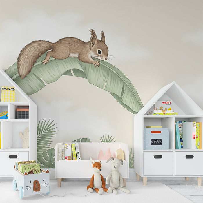 Papier de parede quarto bebê | Zvědavý veverka na tropickém listu