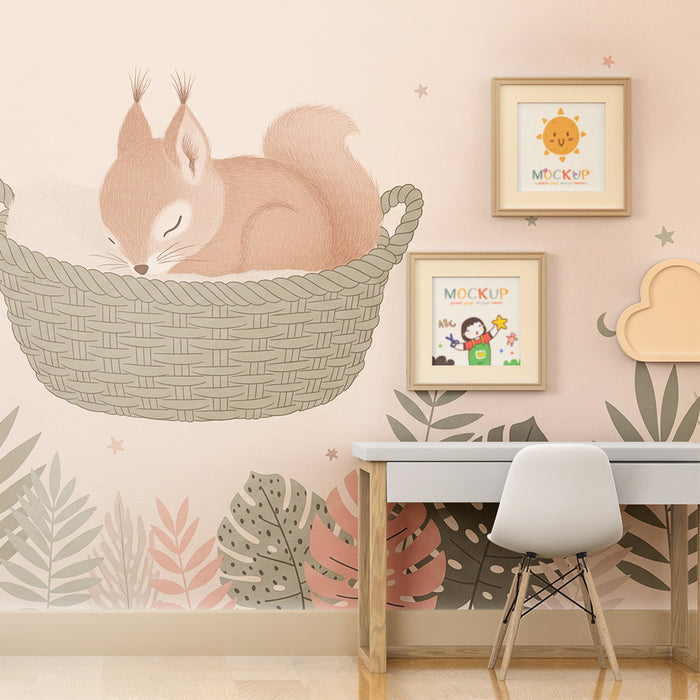 Papel de parede quarto bebê | Esquilo dormindo em sua cesta