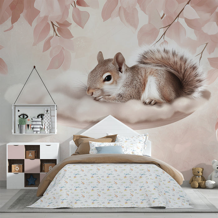 Papier peint chambre bébé | Écureuil paisible sur un nuage de douceur