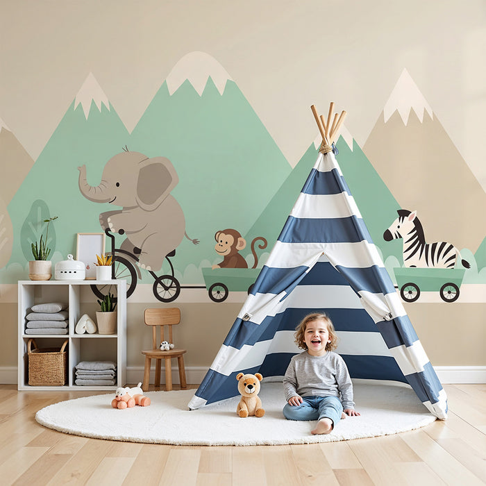 Lastenhuoneen tapetti | Elefantti pyöräilee ystäviensä kanssa vuoristomaisemassa