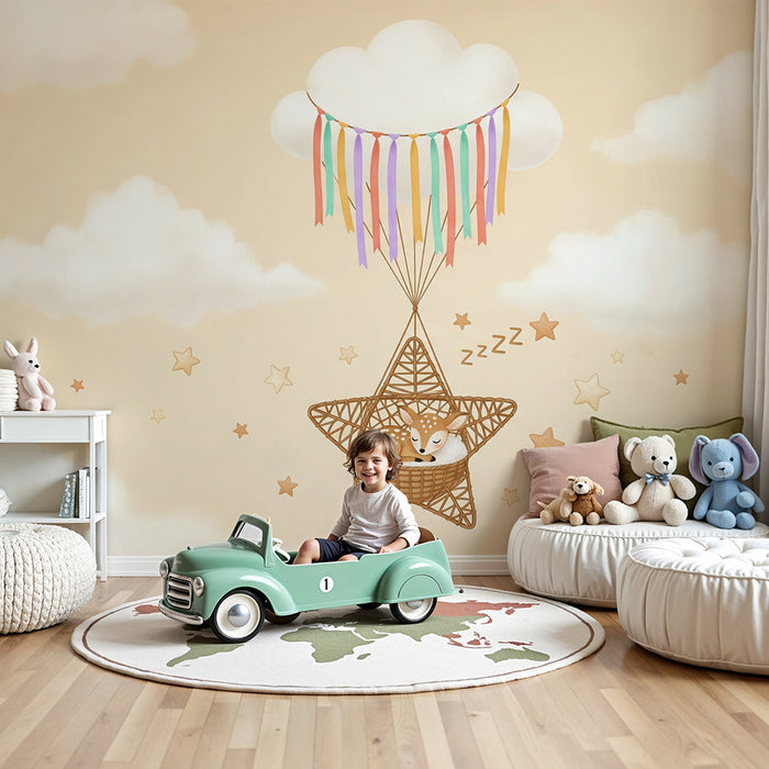 Papier peint chambre bébé | Étoile suspendue avec un faon endormi et des nuages doux