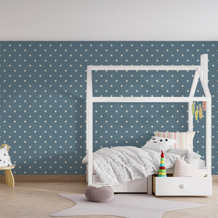 Papel de parede para quarto de bebé | Estrelas brancas sobre fundo azul sereno
