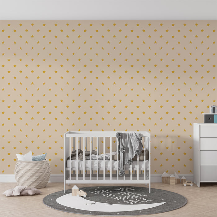 Papel de parede para quarto de bebé | Estrelas douradas sobre fundo bege suave