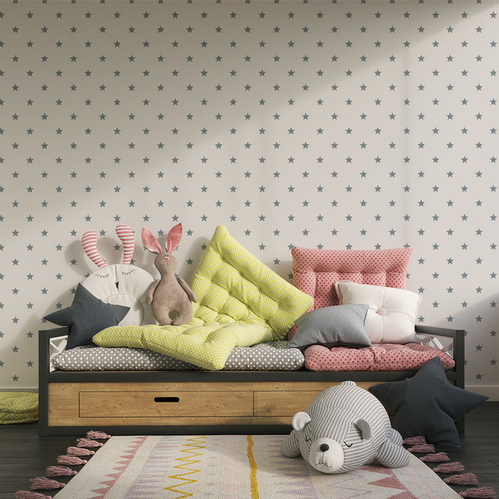 Papel de parede para quarto de bebé | Estrelas cinzentas sobre fundo claro para um ambiente suave