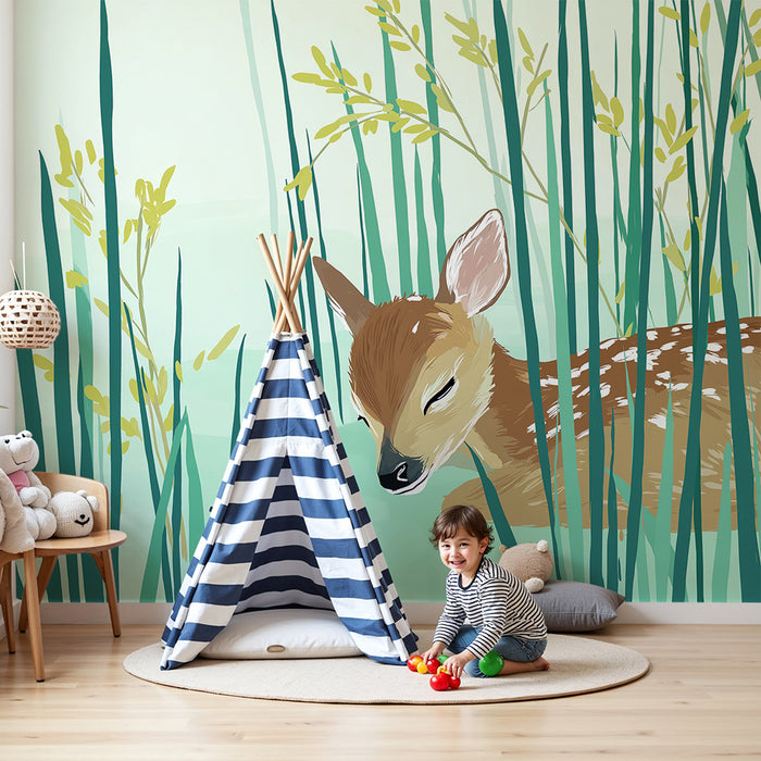 Papier peint chambre bébé | Faon endormi entouré de verdure apaisante
