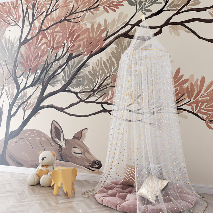 Lastenhuoneen tapetti | Uninen hirvi istuu värikkään lehtipuun alla