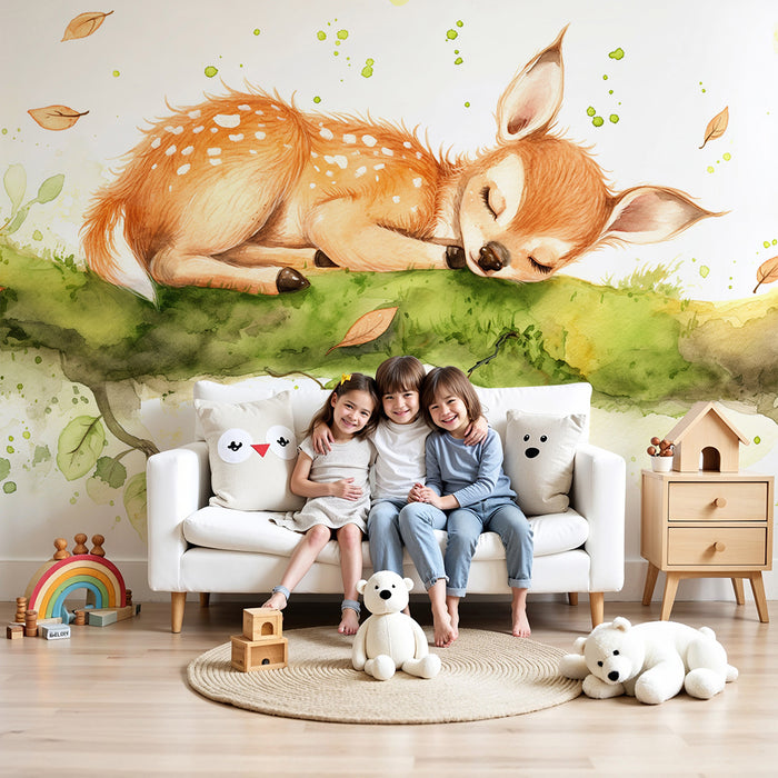 Barntapet | Sovande rådjur på en gren med känsligt lövverk