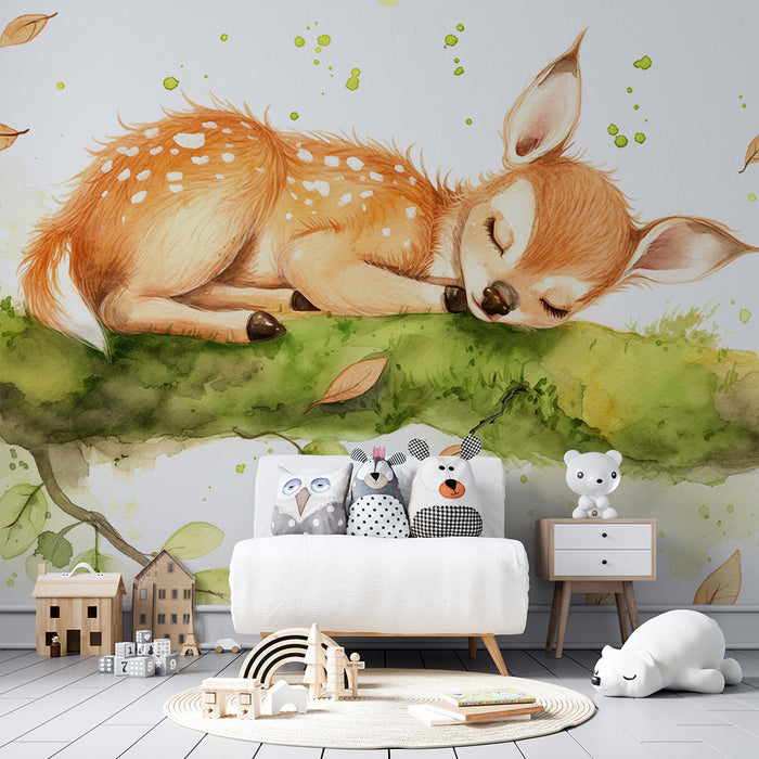 Barntapet | Sovande rådjur på en gren med känsligt lövverk