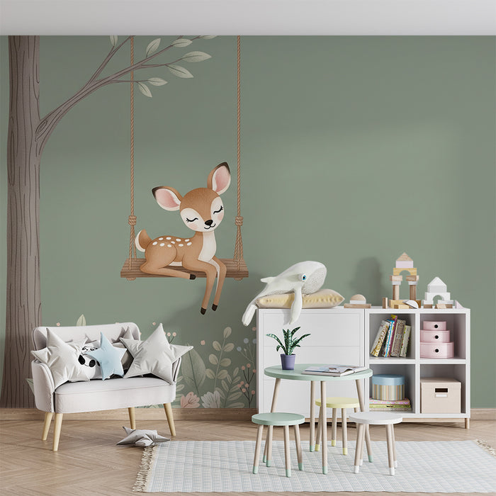 Papier peint chambre bébé | Faon paisible sur une balançoire entouré de fleurs délicates