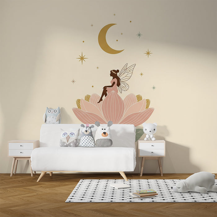Papier peint chambre bébé | Fée délicate sur une fleur de pivoine sous la lune