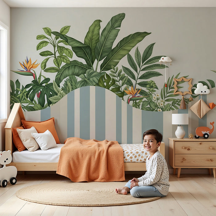 Papel de parede para quarto de bebé | Foliagem tropical e riscas suaves