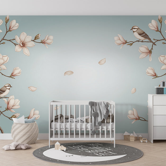 Papel de parede para quarto de bebé | Flores de magnólia e pássaros delicados sobre fundo suave