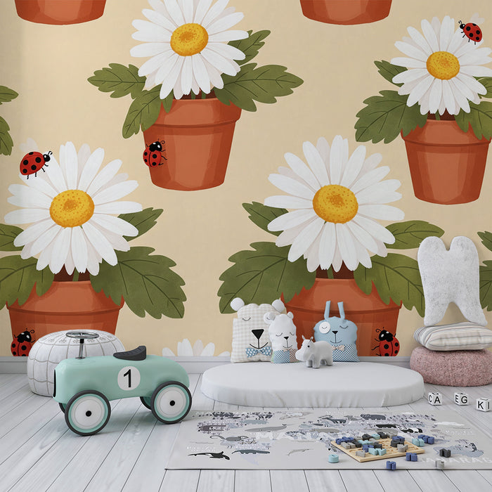 Behang babykamer | Madeliefjes en lieveheersbeestjes op een zachte achtergrond