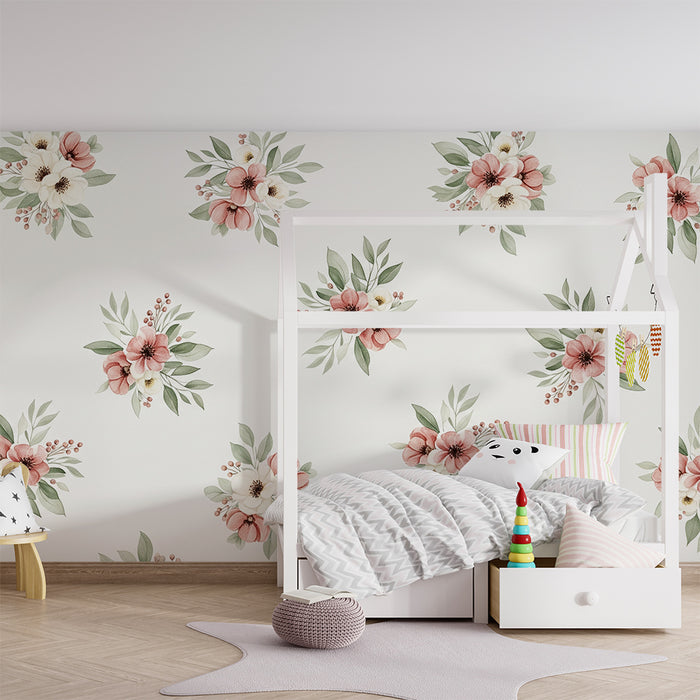 Babykamer behang | Delicate bloemen en zacht gebladerte op lichte achtergrond