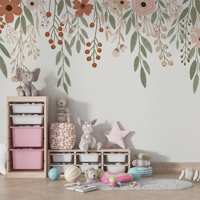 Babyzimmer Tapete | Zarte Blumen und sanftes Laub auf hellem Hintergrund