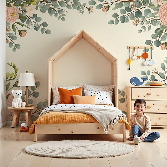 Barntapet | Delikata blommor och mjuka löv på krämig bakgrund